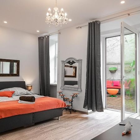 Fullfilling 3Br Shared Apartment With Pleasing Patio Wien Exterior foto
