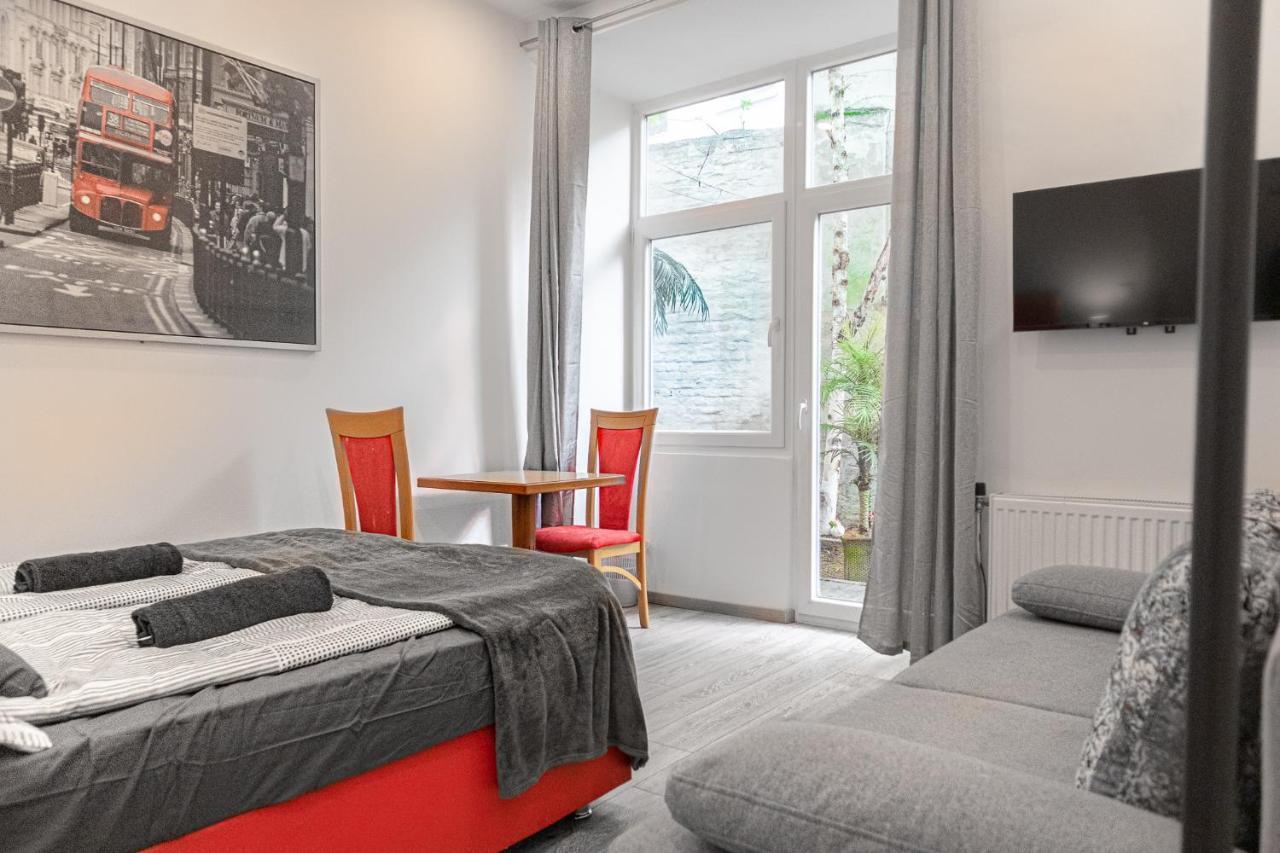 Fullfilling 3Br Shared Apartment With Pleasing Patio Wien Exterior foto