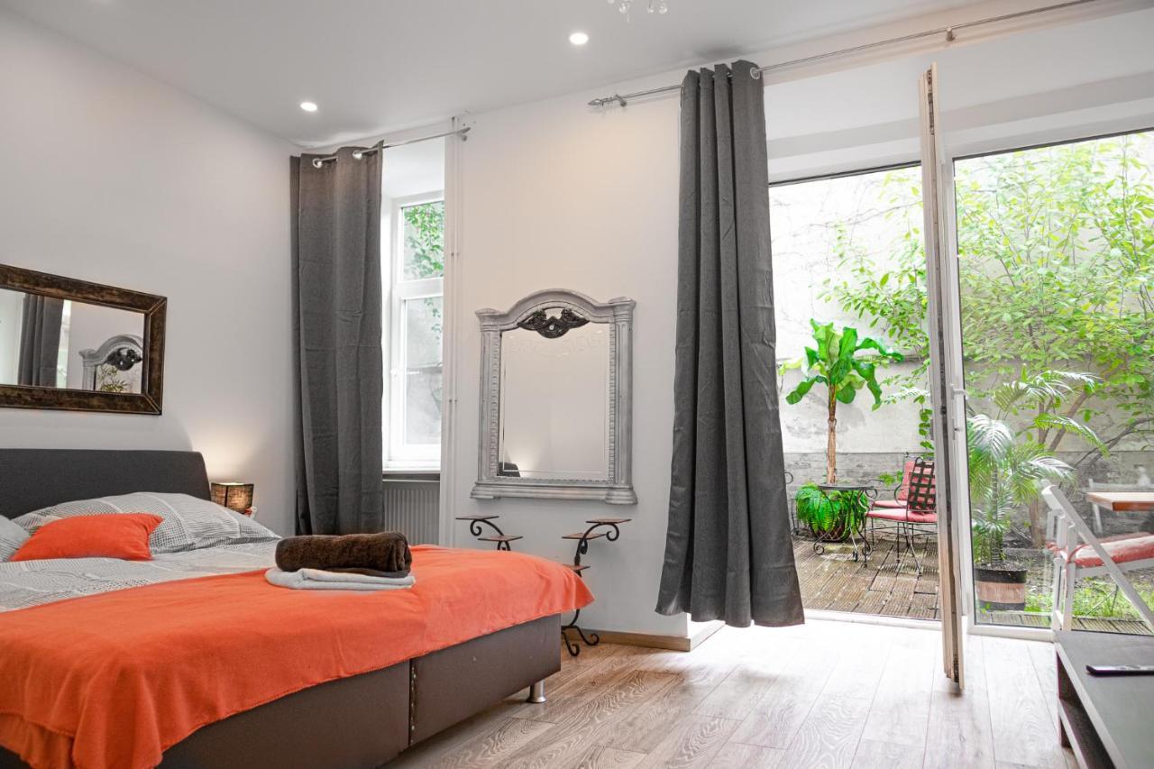 Fullfilling 3Br Shared Apartment With Pleasing Patio Wien Exterior foto