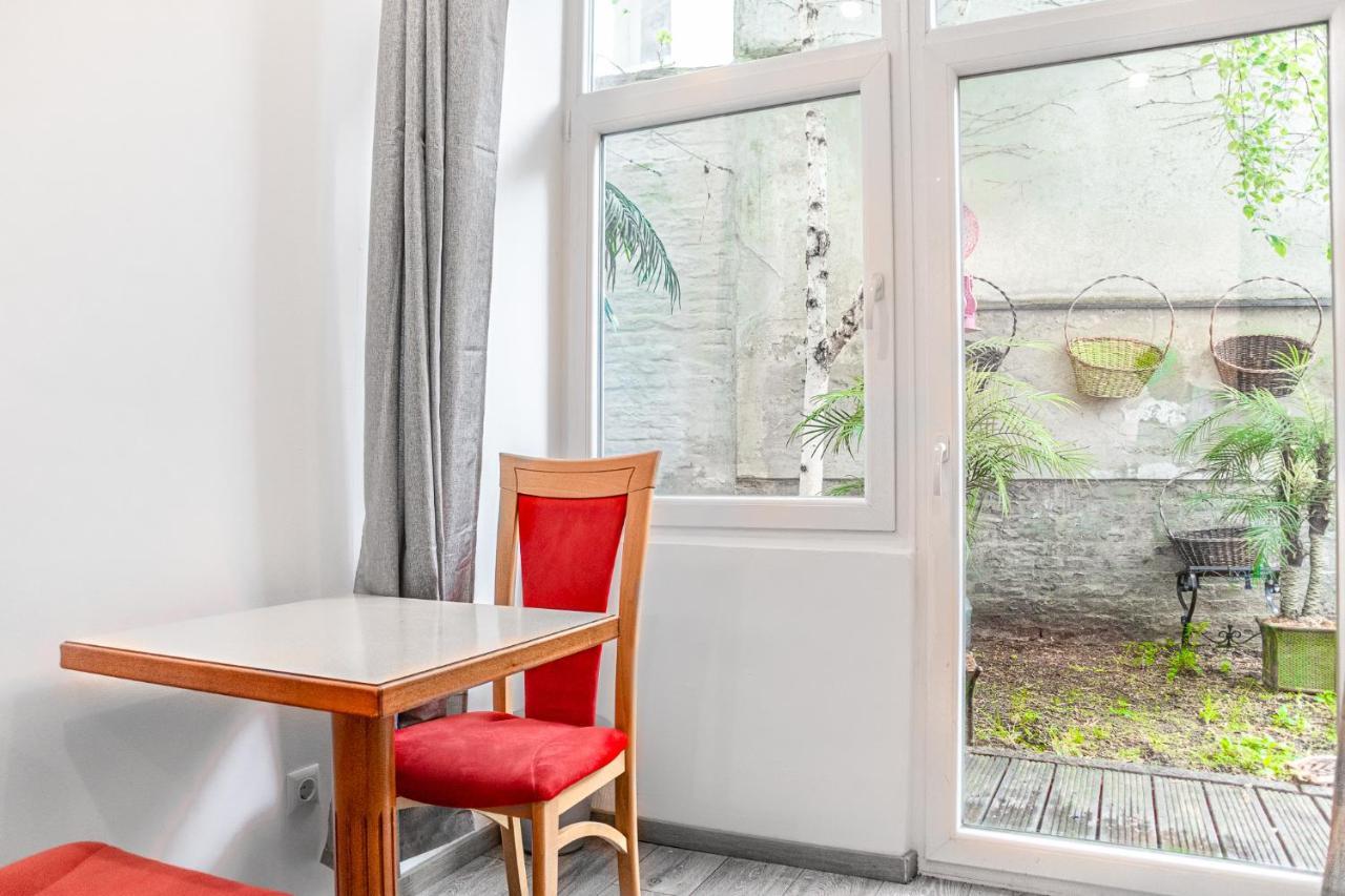 Fullfilling 3Br Shared Apartment With Pleasing Patio Wien Exterior foto